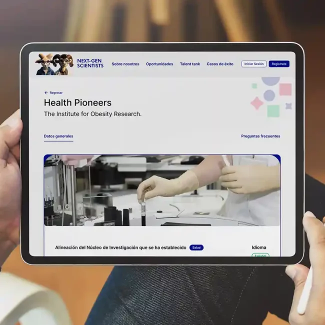 Free Man Using Tablet Mockup PSD